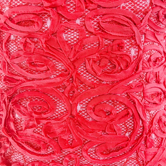 ❌ sold - BCBG MaxAzria rosette cocktail dress - Picture 5 of 6